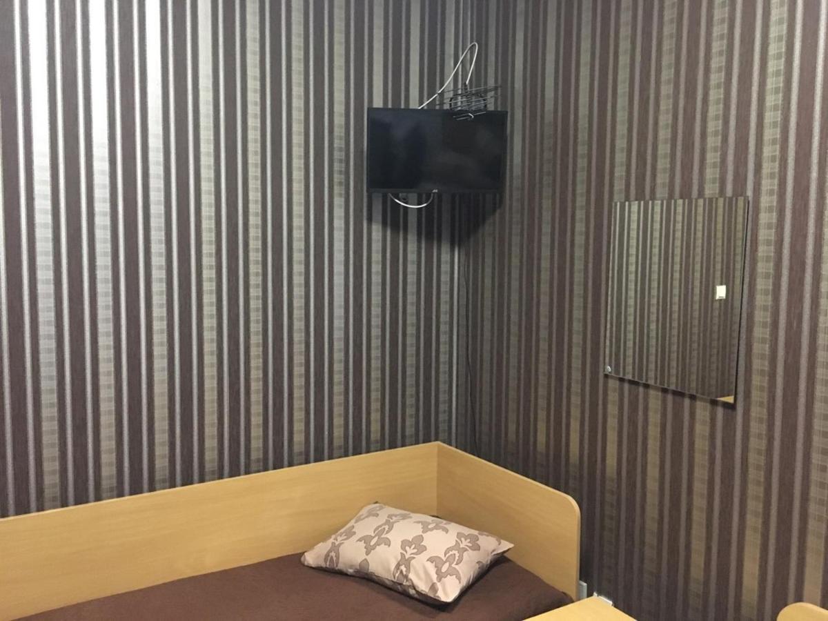 Hotel As 1 Uzjhorod Eksteriør bilde