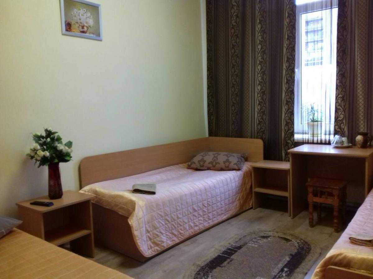 Hotel As 1 Uzjhorod Eksteriør bilde