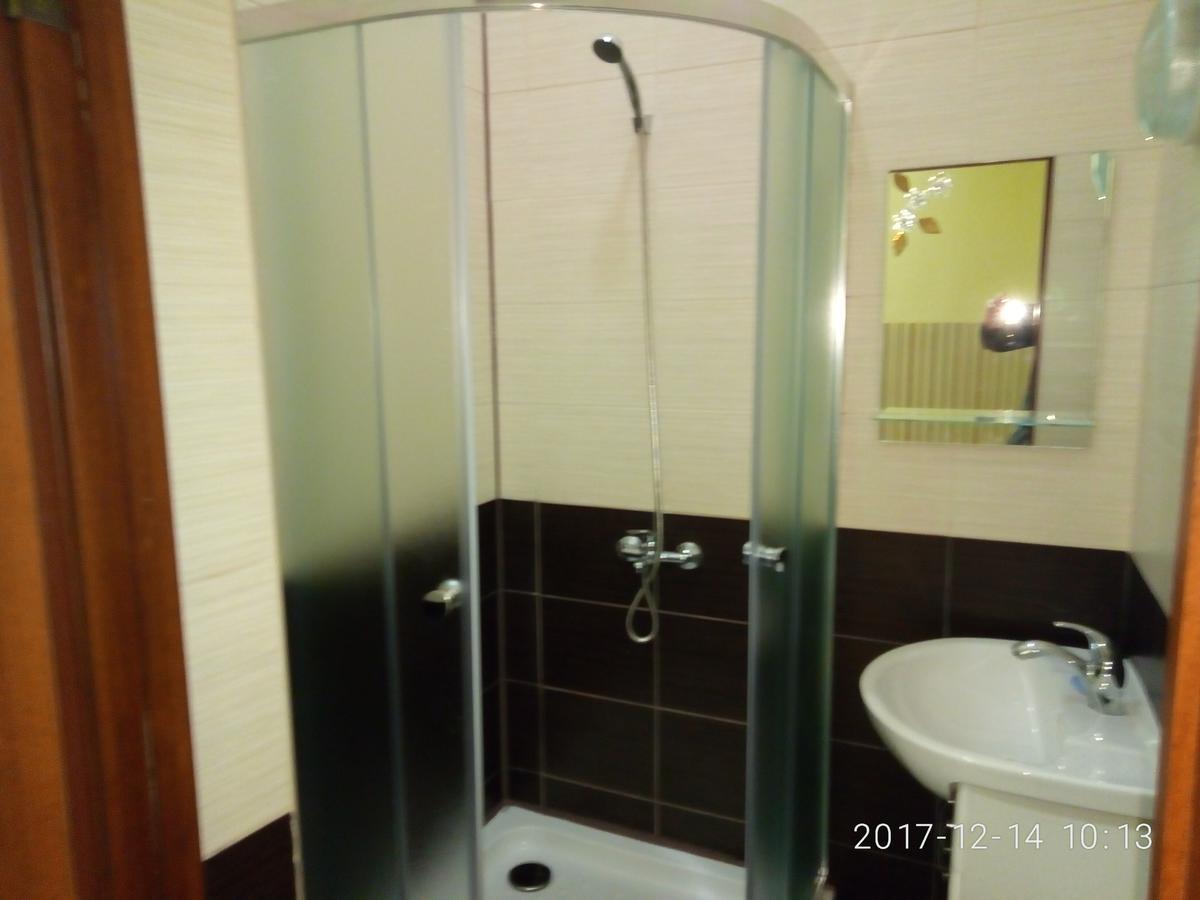Hotel As 1 Uzjhorod Eksteriør bilde