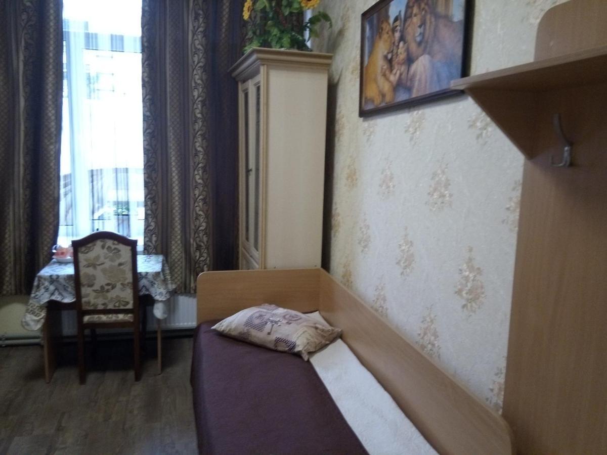 Hotel As 1 Uzjhorod Eksteriør bilde